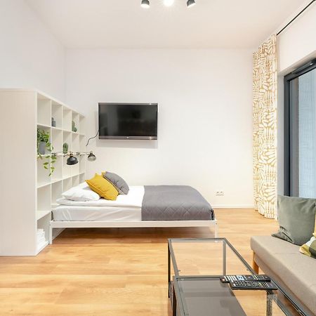 Cozy Studio With Balcony And Free Garage By Noclegi Renters Poznań Esterno foto