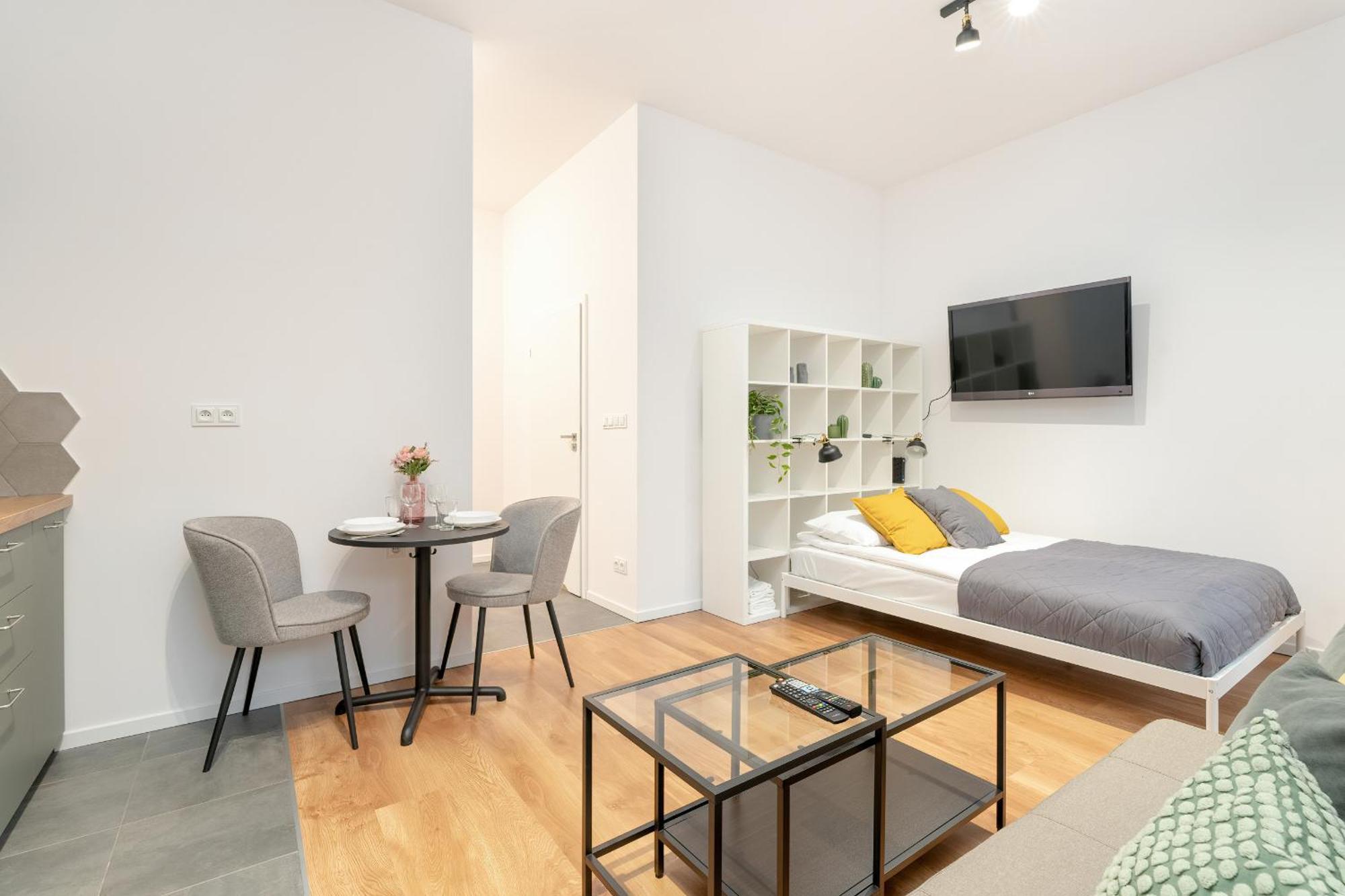 Cozy Studio With Balcony And Free Garage By Noclegi Renters Poznań Esterno foto